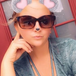 Meet your Posher, Erica